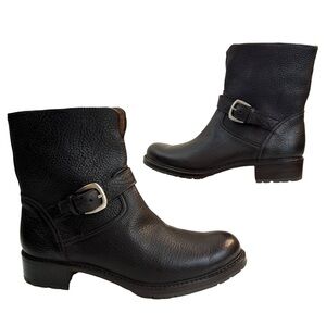 GRAVATI Women’s Grained bison Leather Buckle Short Boot In Dark Brown Size: 9.